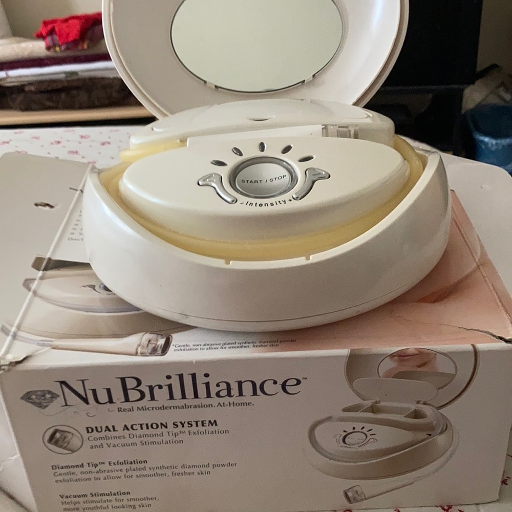 Nu brilliance microdermabrasion machine for women